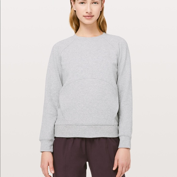 lululemon athletica Tops - NWT Lululemon Catch A Moment Crew